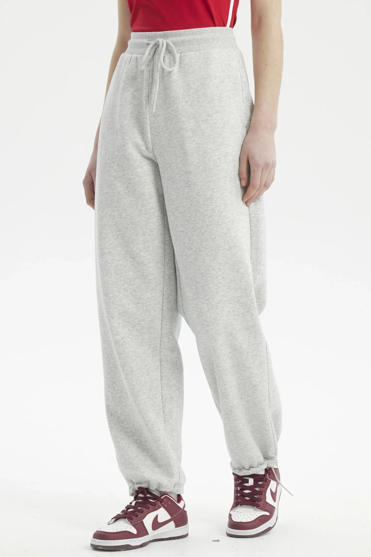 Pantalón Buzo Mujer Pitillo Gris Melange Claro - Image 2