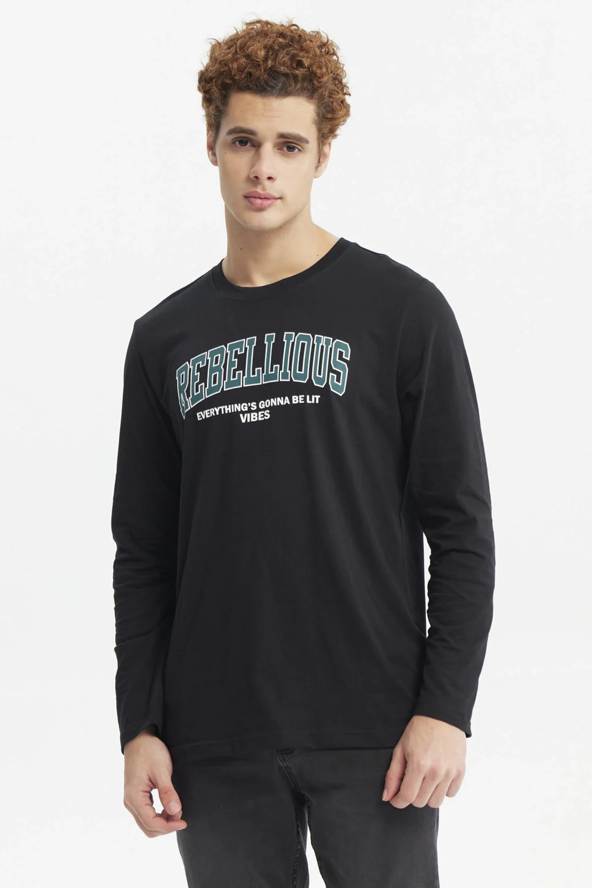 Polera Hombre Larga Con Print Negro