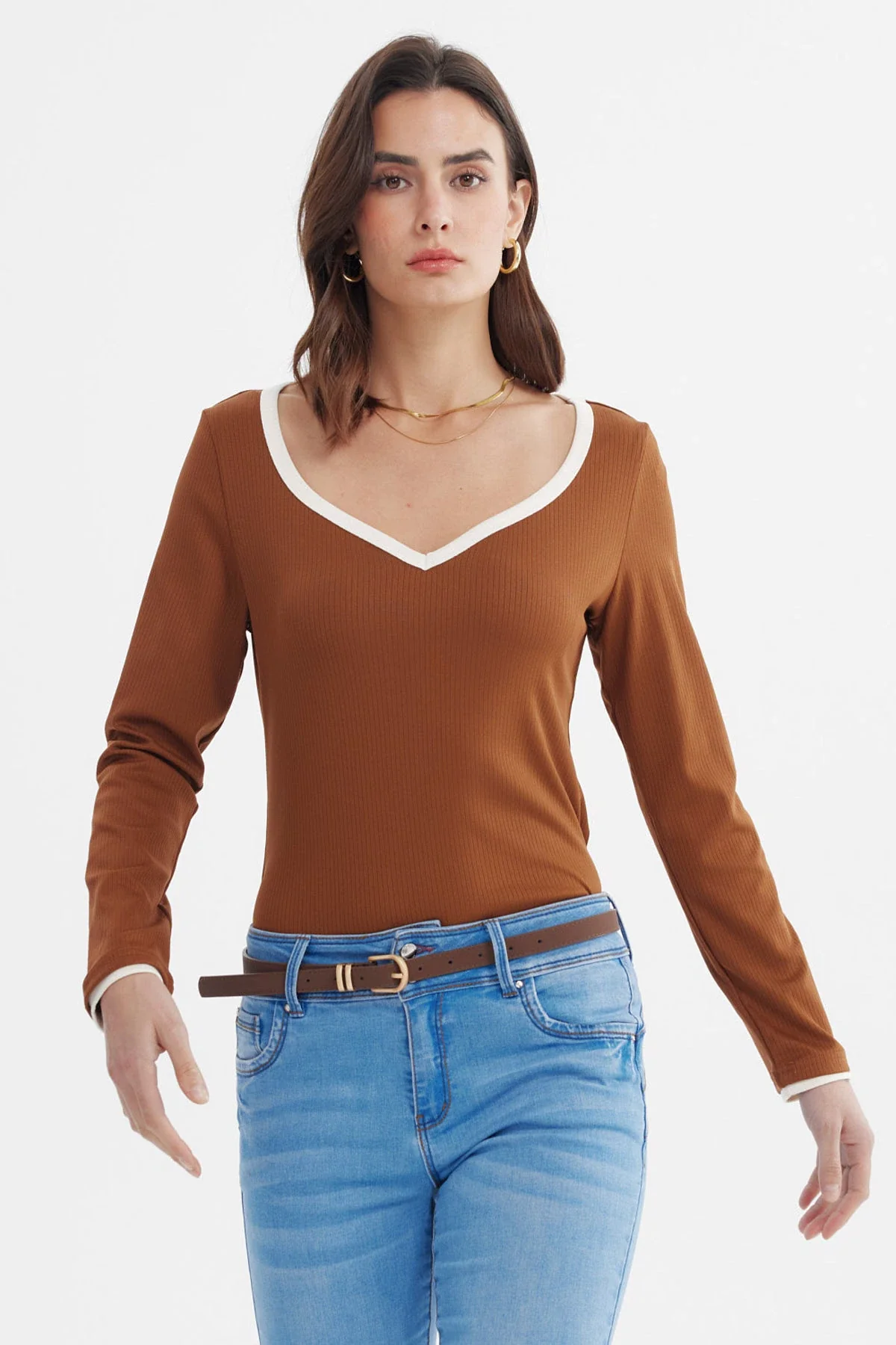 Polera Mujer Ajustado Cuello V Café