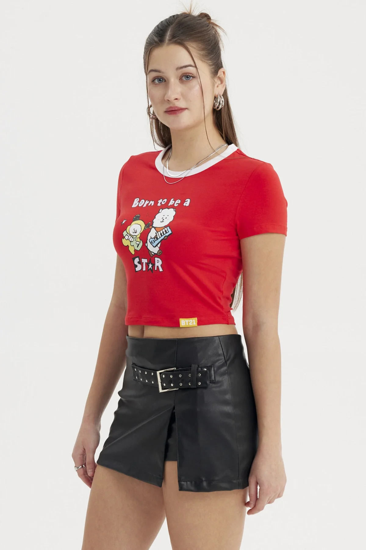 Polera Mujer BT21 Rojo - Image 2