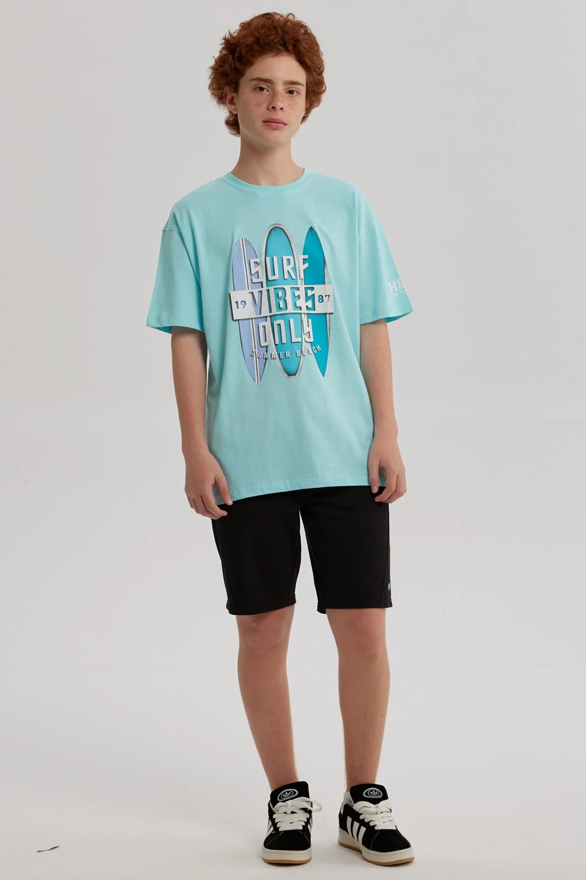 Polera Niño Print Posicional Aqua - Image 4