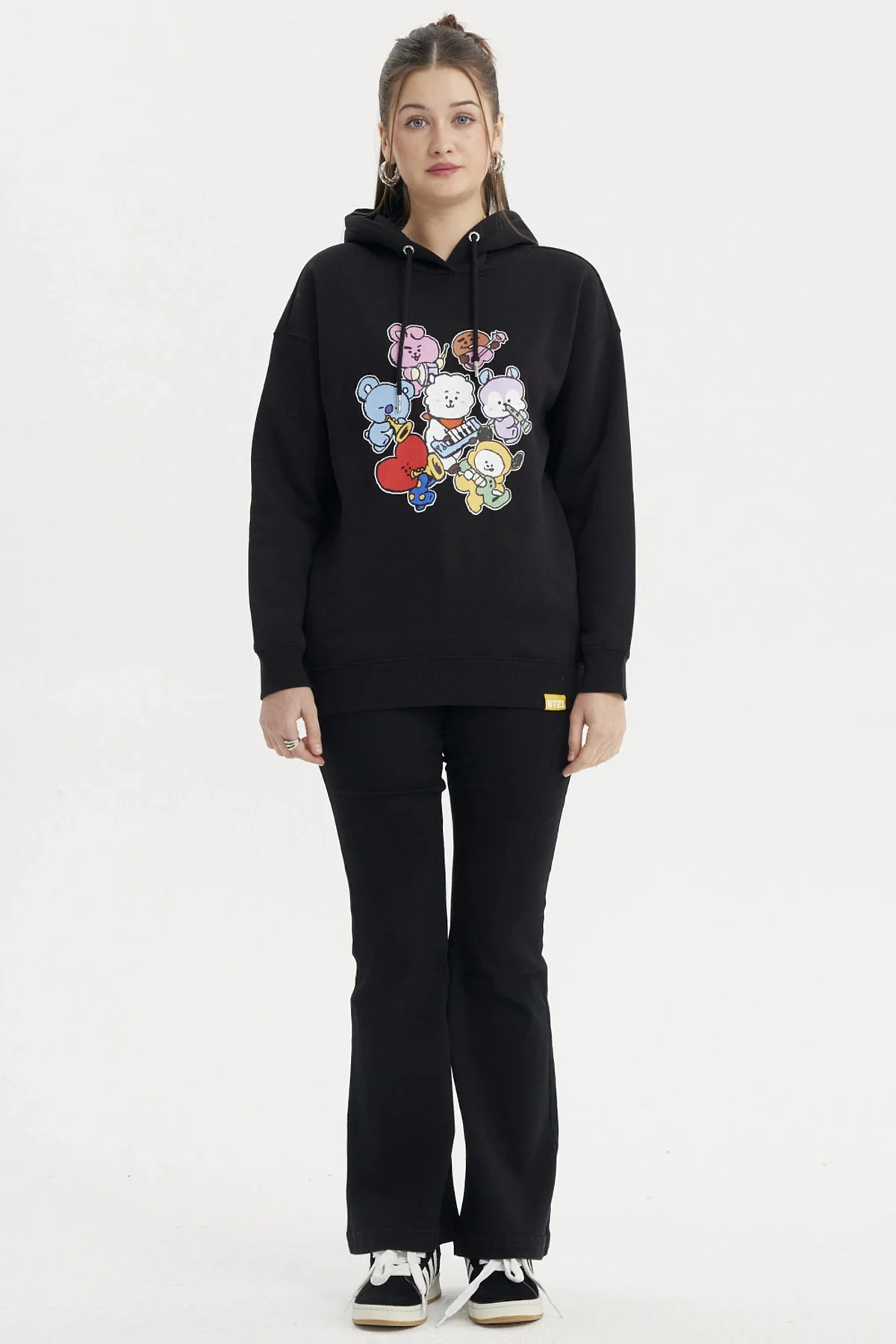 Polerón Mujer BT21 Negro - Image 4
