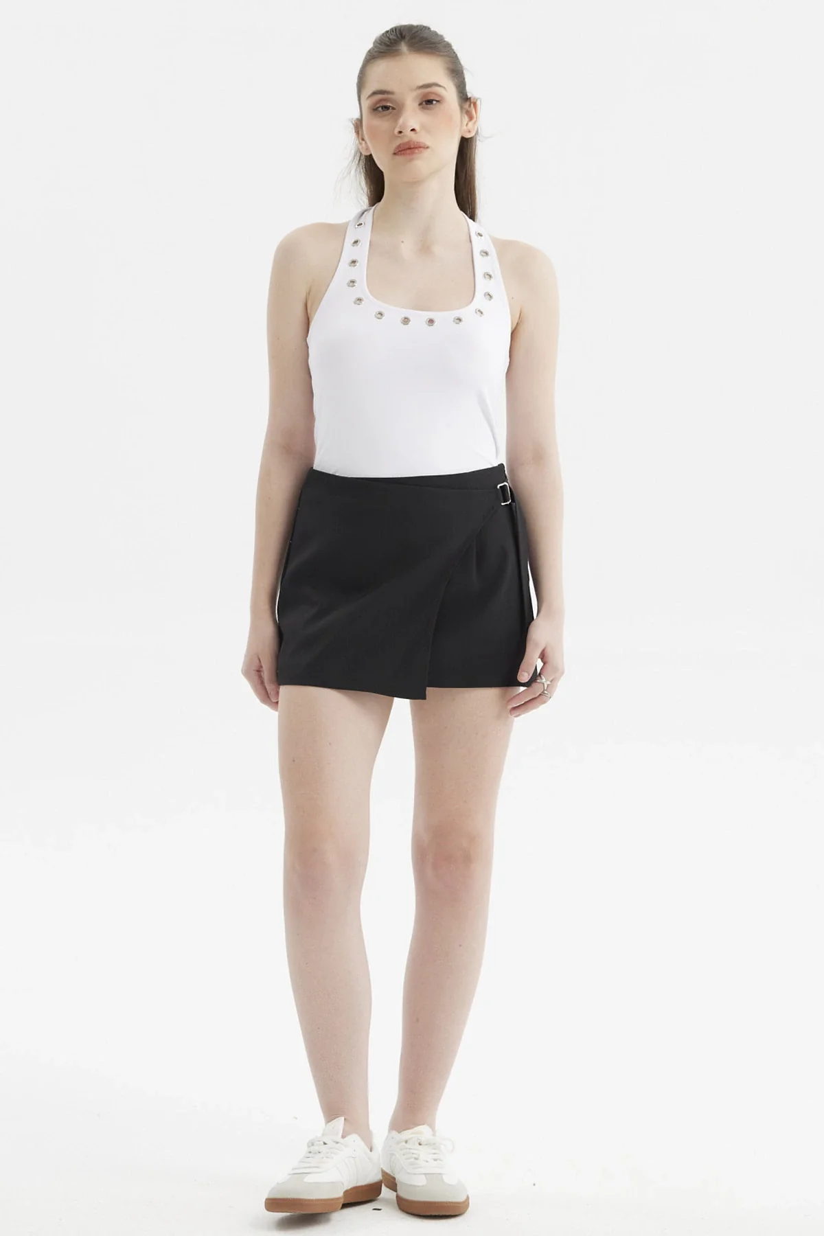Short Mujer Falda Cruce Delantero Negro - Image 4