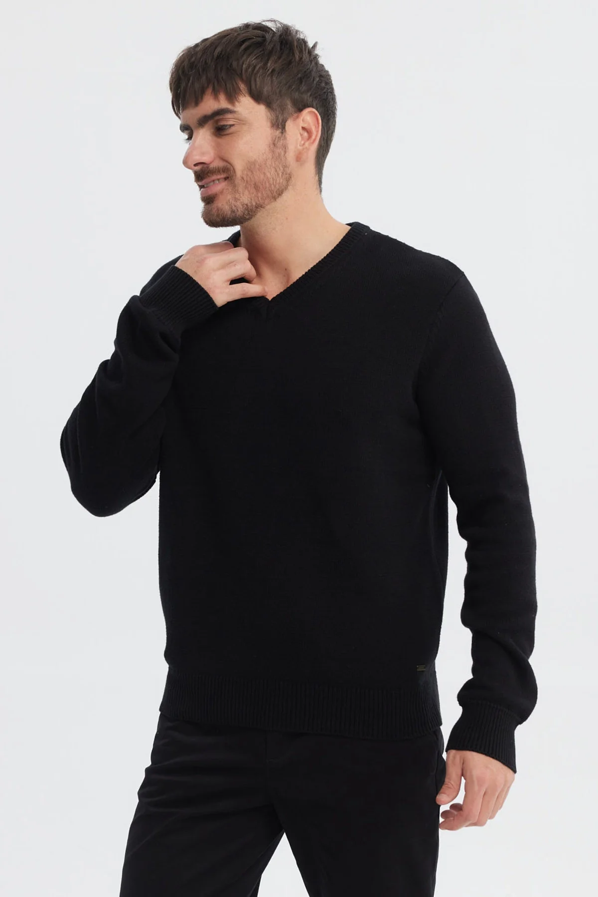 Sweater Hombre Básico Negro - Image 2