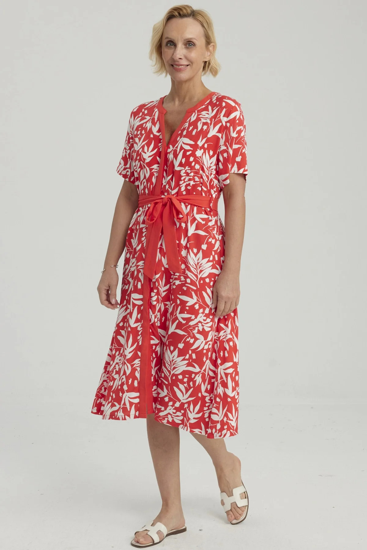 Vestido Mujer Con Cinturón Rojo - Image 4